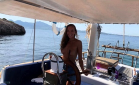 Mesmerizing European Babe Reveals Her Lovely Boobs Outside