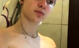 Pretty Amateur Teen With Lovely Boobs Takes A Quick Shower