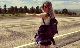 Tattooed Teen Hitchhiker Sucking Off Her Driver In The Car