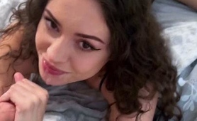 Beautiful Babe Gives Blowjob And Enjoys Deep Pussy Banging