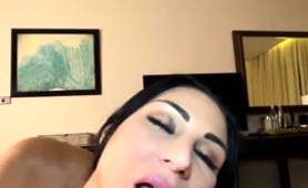 Sexy Milf Gives Hot Blowjob Before Getting Fucked Hard